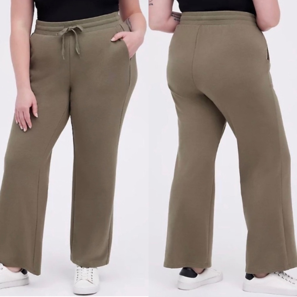 NWT Torrid Flare Lounge Pant in Ultra Soft Fleece Lined Olive Green